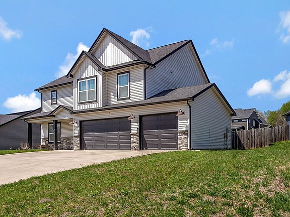2nd image of 233 Towes Ln