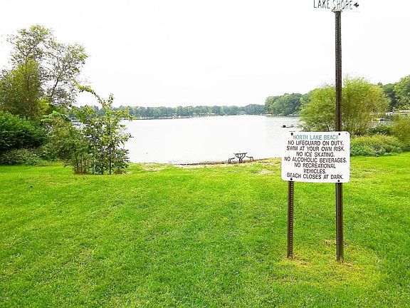 3rd image of 23479 Lake Shore Dr