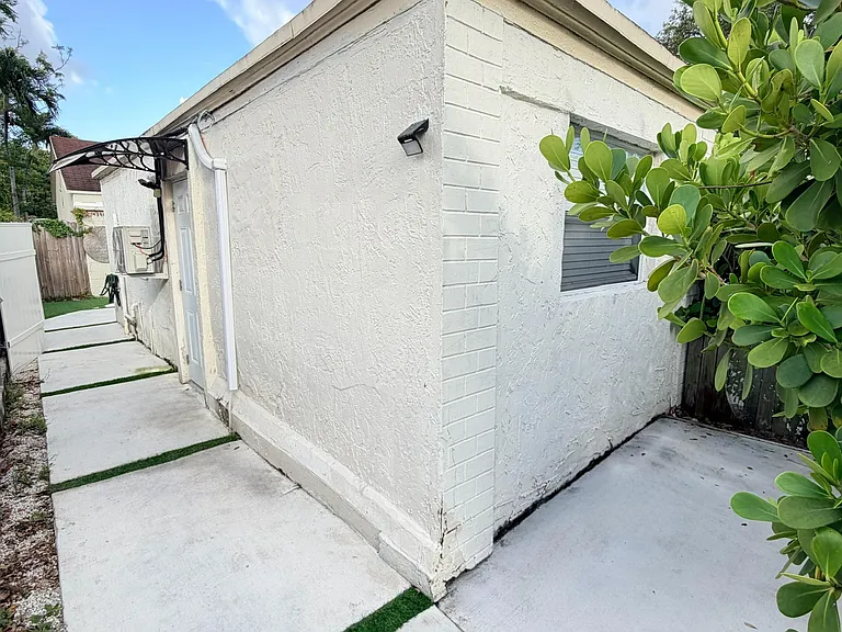 211 NW 43rd Ave #211B — Photo 2
