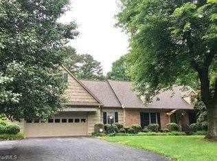 380 Westoak Trl, Winston Salem, NC 27104