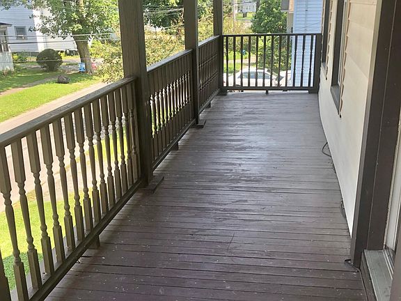 3rd image of 27 Gardner St #27