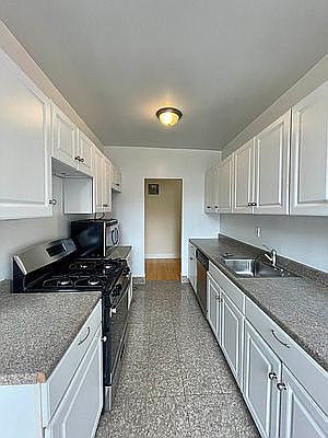 1st image of 118-60 Metro Ave #6