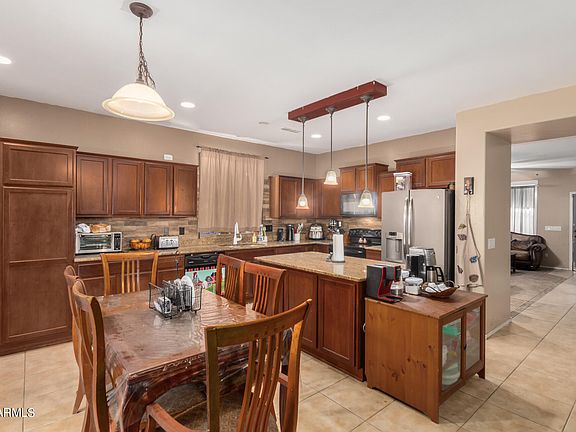 2nd image of 18118 W Golden Ln