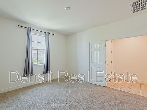 3rd image of 10962 W Taylor St