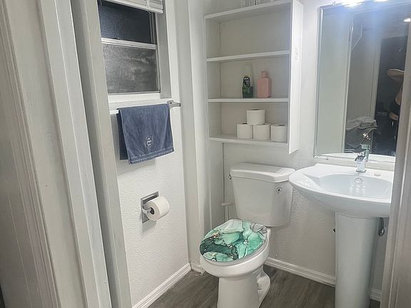 4th image of 8796 SE 185th Ct