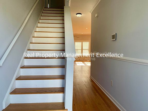2nd image of 110 Caribbean Ct
