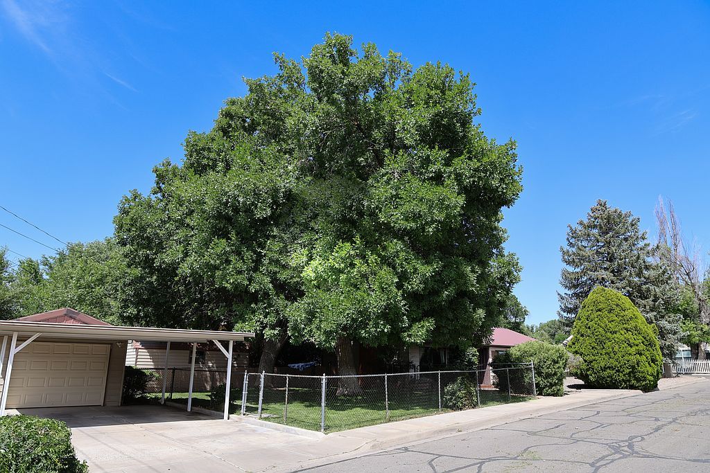321 Fairgrounds Rd - Property Image