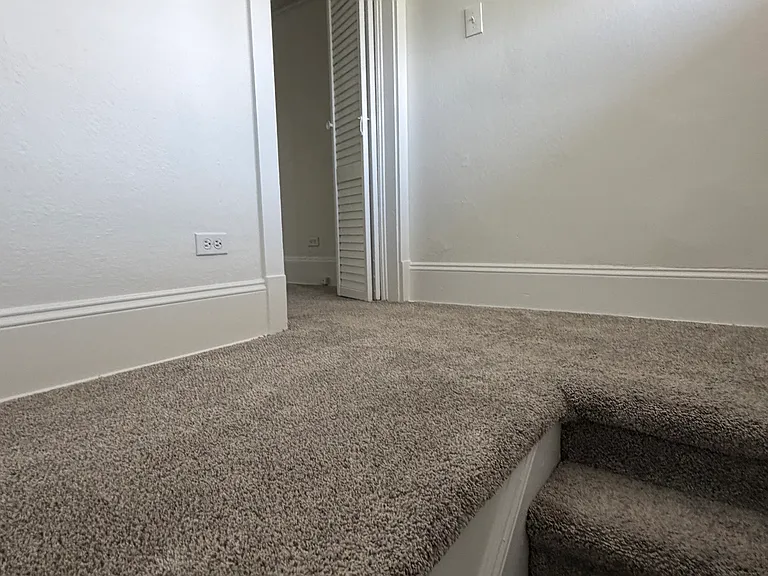 903 Newport St — Photo 23