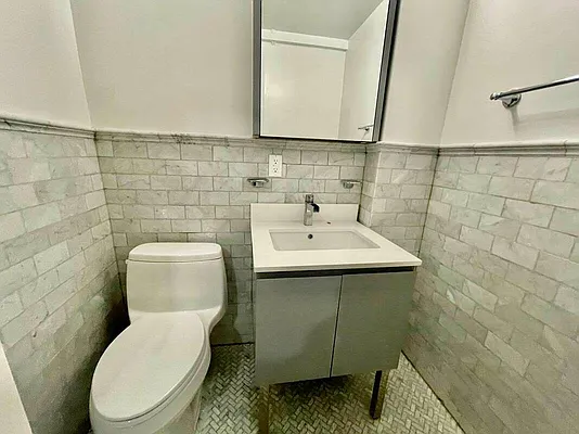 Rented by Douglas Elliman | media 19