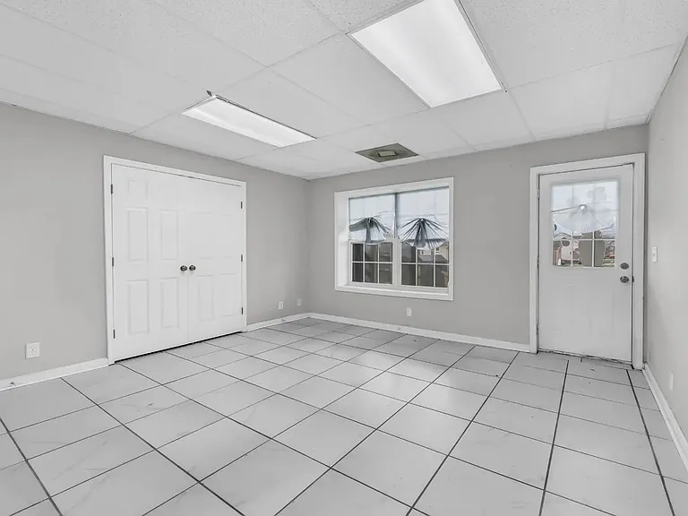 2552 Hattington Dr — Photo 7