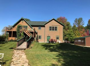 1320 Lake Dr, Rosholt, WI 54473