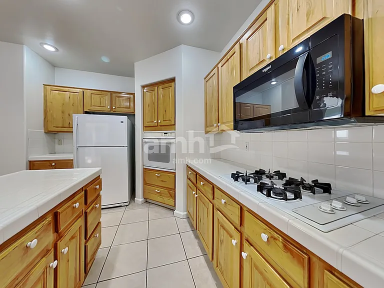 541 Kavanagh Pl — Photo 3
