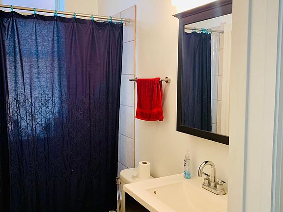 5th image of 1451 N Maplewood Ave APT 1F