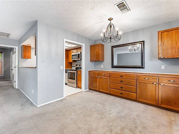 3rd image of 26 Dogwood Dr
