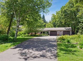 682 Oneil Rd, Hudson, WI 54016