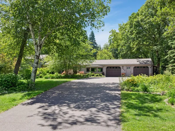 682 Oneil Rd, Hudson, WI 54016