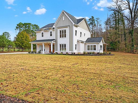 3rd image of 115 Edgecombe Rd