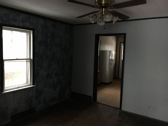 2nd image of 1629 E Dayton St