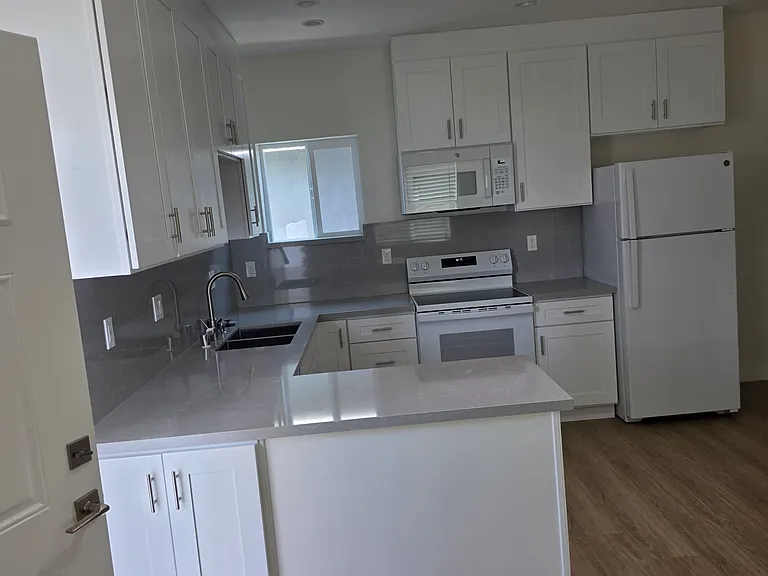 7314 Gaviota Ave — Photo 6