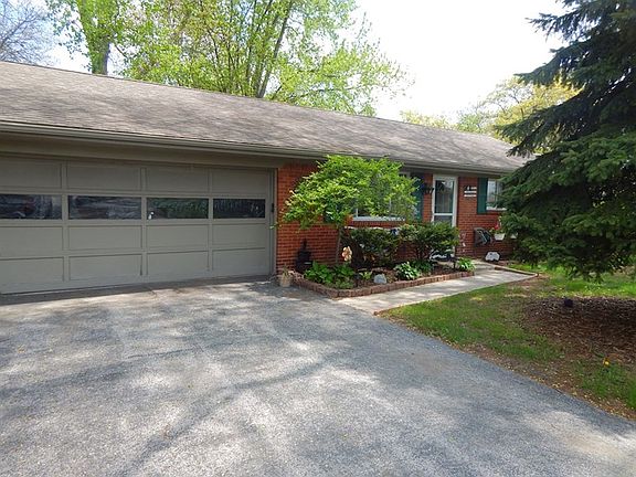 2nd image of 3232 Moffat Dr