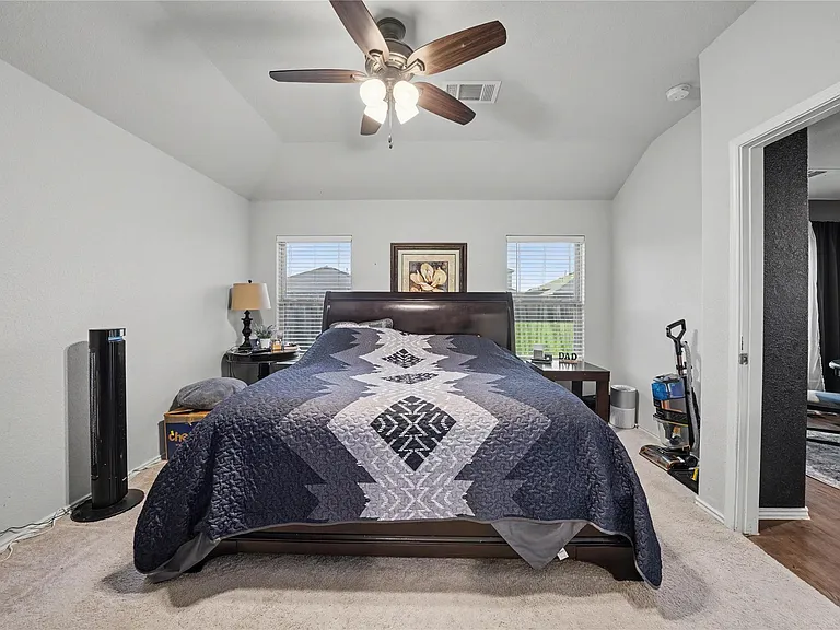 20815 Acorn Valley Dr — Photo 15