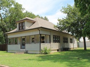 626 N Plum St, Hutchinson, KS 67501