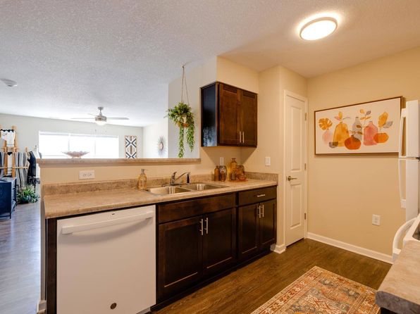 Johnston Crossing Senior Apartments II | 100-5509 NW Johnston Dr, Johnston, IA