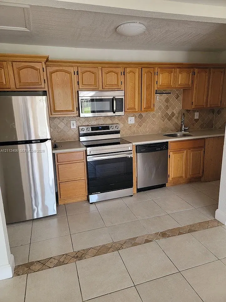 Doral Gardens Condo — Photo 4