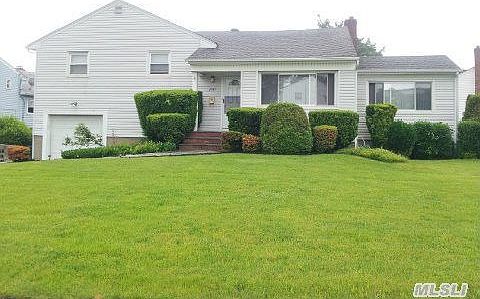 1st image of 2721 Hyacinth St