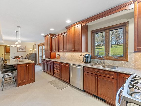 5th image of 33795 Beaver Valley St