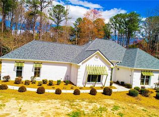 3869 Governors Cir, Loganville, GA 30052