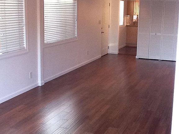 5th image of 1703 W Walnut Ave W