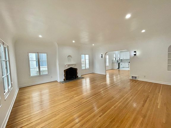 3rd image of 645 S Cloverdale Ave #5