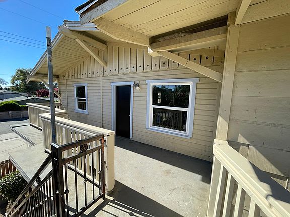 3rd image of 1019 Riverine Ave