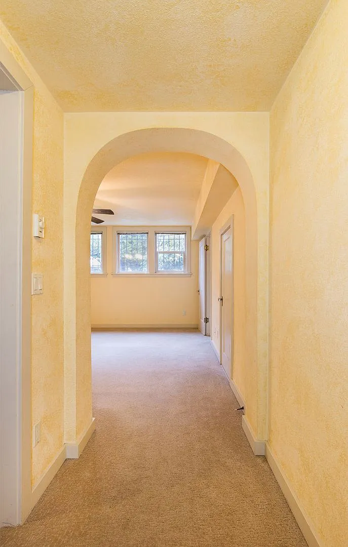 Ella Robert | 2br Available | Steps from Seattle Center — Photo 1