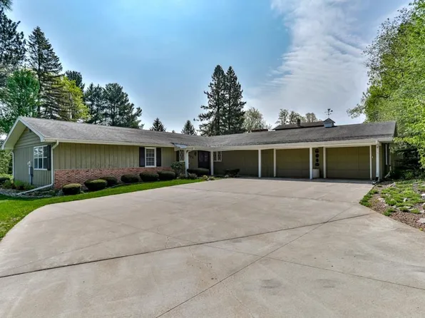 802 EAST STREET, Marathon, WI 54448