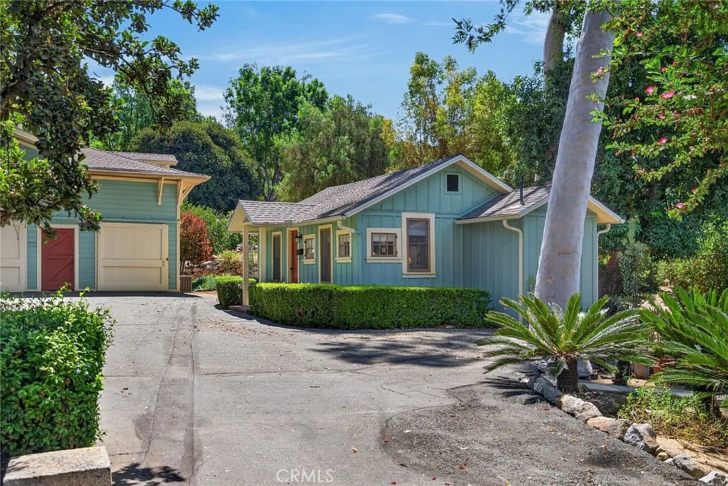 1 bed, 420 sqft, $2,700 — Photo 4