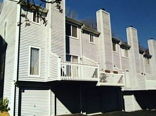 60 Padanaram Rd #45, Danbury, CT 06810