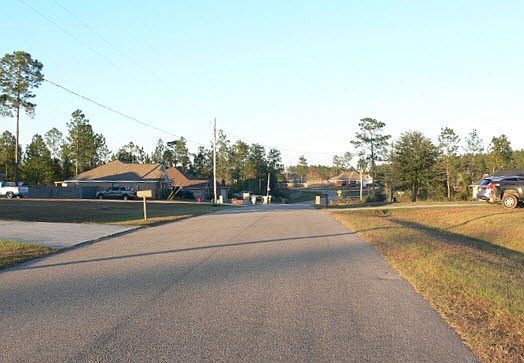 4th image of 21761 W Edgewood Dr