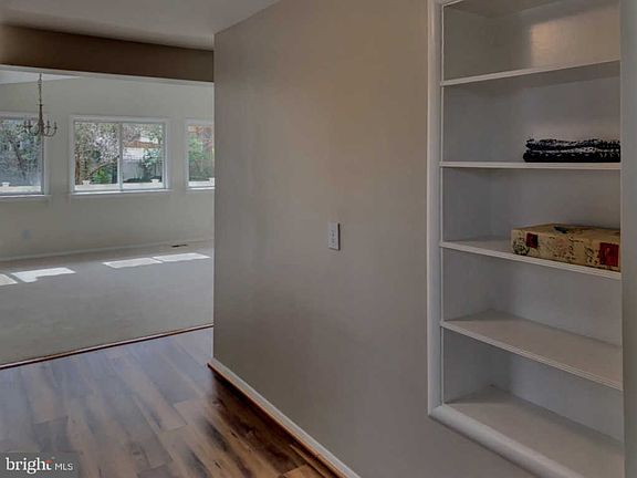 2nd image of 6911 Kingwood Dr