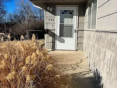 406 Hazel Ct
