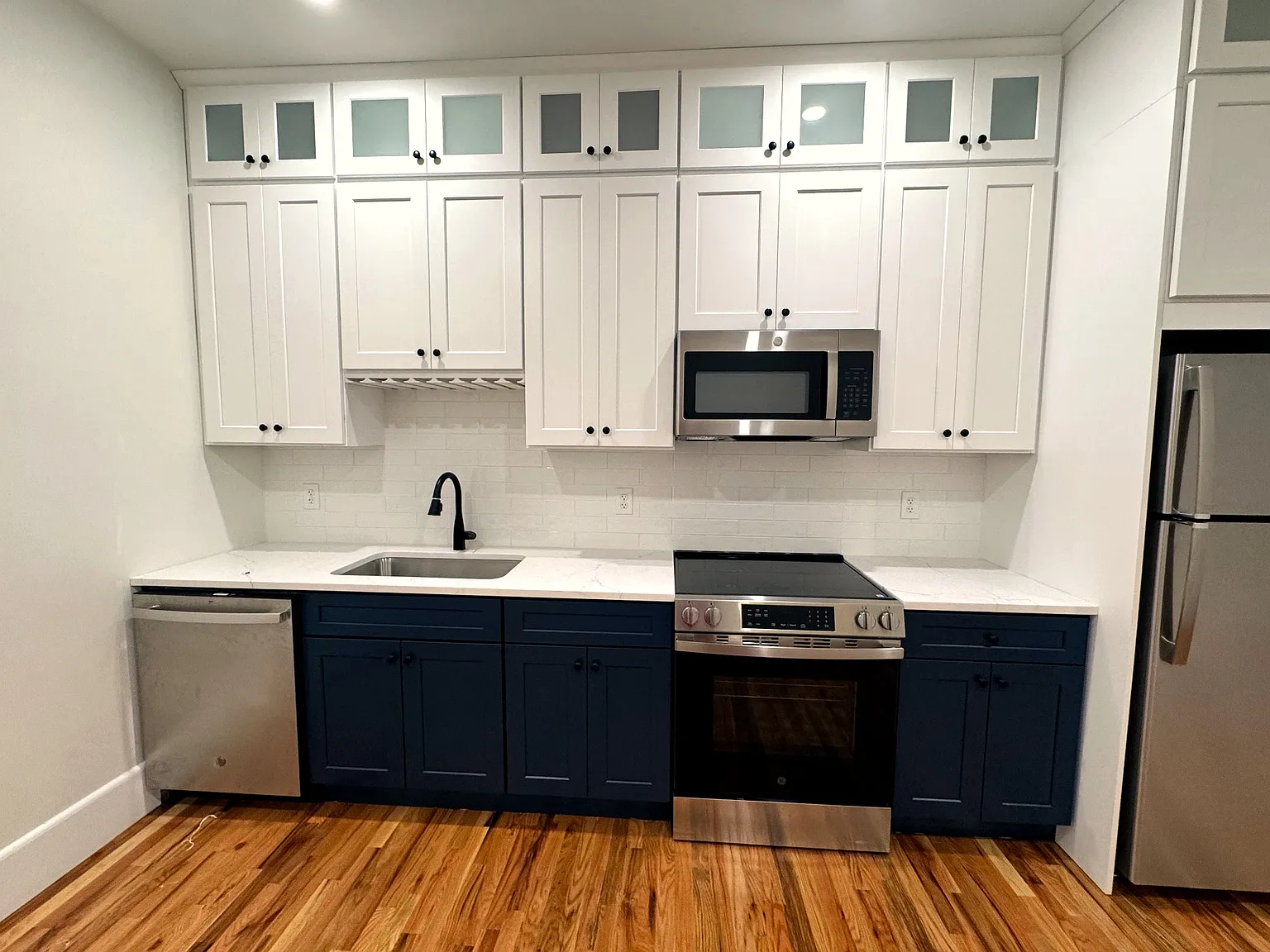 1 bed, 550 sqft, $2,095 — Photo 2