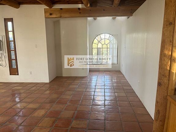 3rd image of 2747 S Kinney Rd