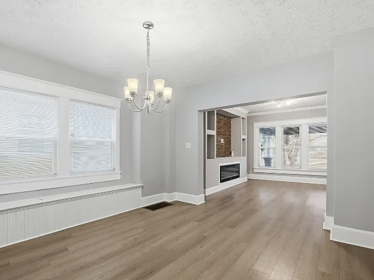 931 N Oakland Ave — Photo 9