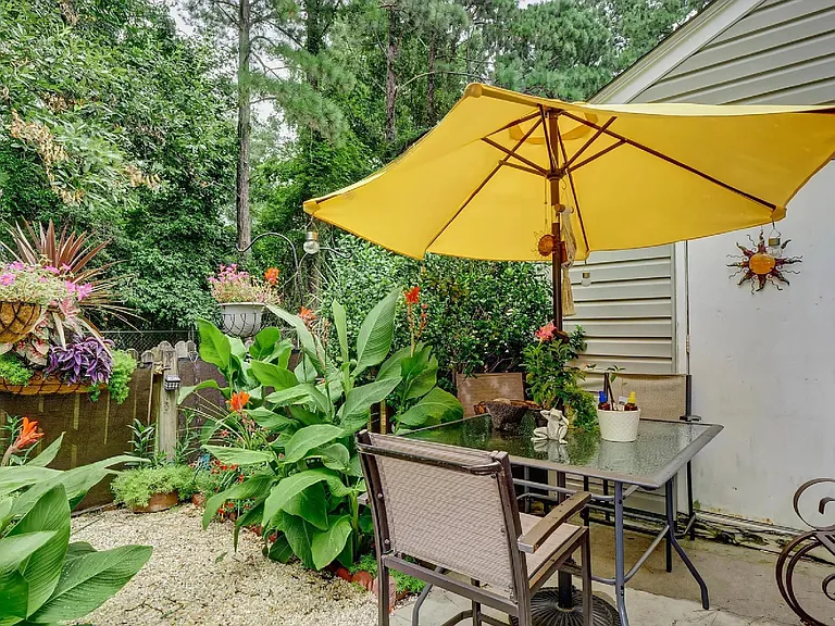 140 Lullwater Dr #B — Photo 13