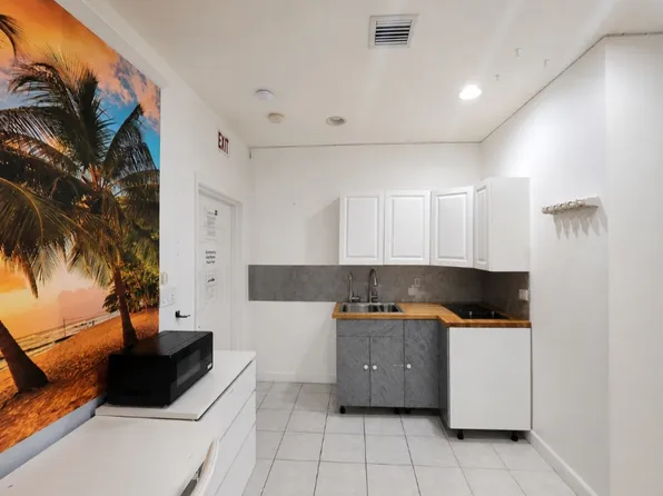 1922 Garfield St #1, Hollywood, FL 33020