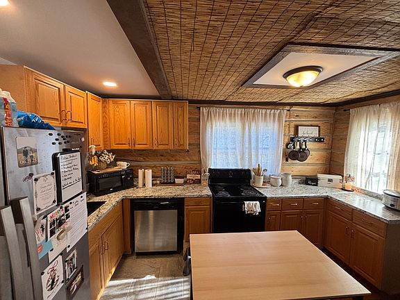 2nd image of 106 1/2 E Park Ave