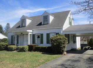 105 Hampton Rd, Elmira, NY 14904