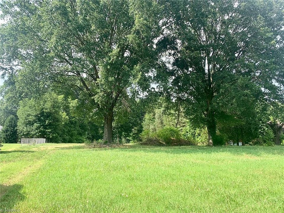 2nd image of 1164 State Highway 150 W #35