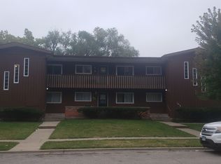 1687 Maple Ln APT 3, Elgin, IL 60123